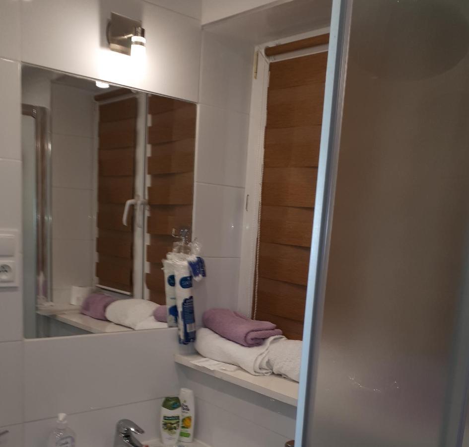 Apartamenty Centrum Panoramiczna Mala Dwojka Swan Labedz Promenada Klimatyzacja Lodowa เคียลเซ ภายนอก รูปภาพ